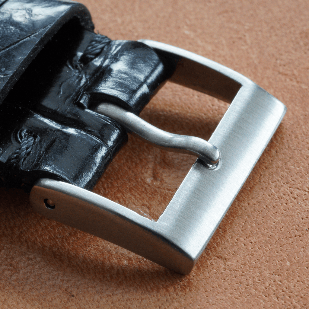 Accurate Form Classic 1950s Buckle - Time Curated